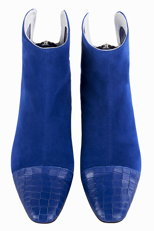 Electric blue women's ankle boots with a zip at the back. Square toe. Medium block heels. Top view - Florence KOOIJMAN